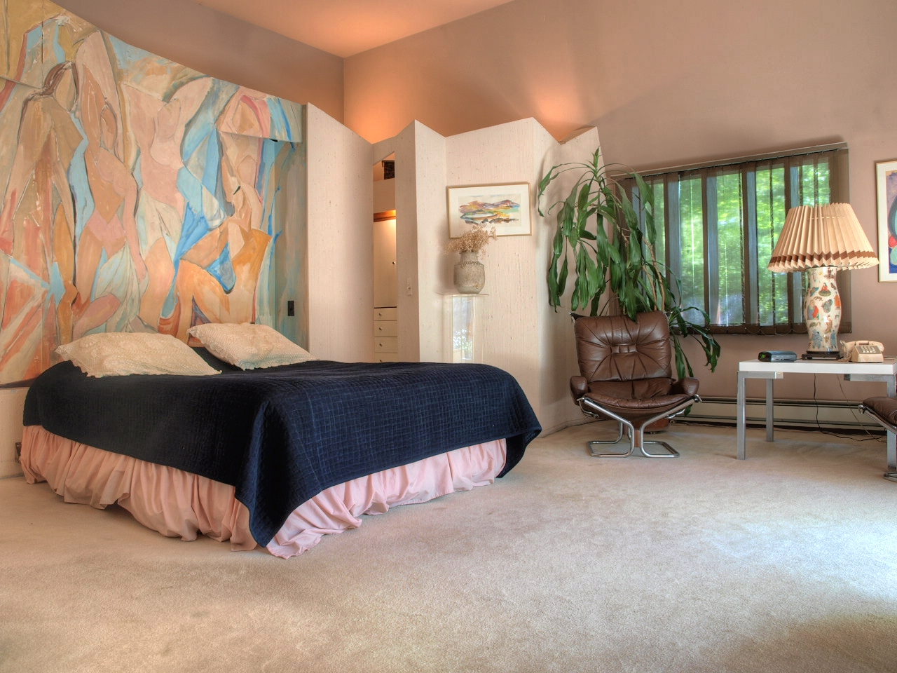 Master Bedroom2.jpg